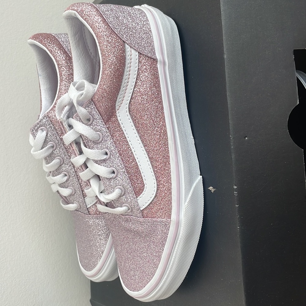 Brand new! Never worn
